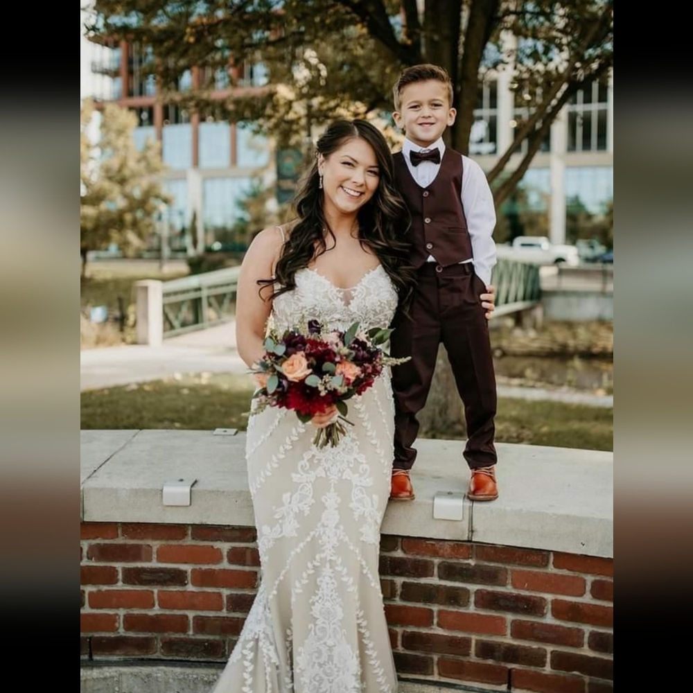 Stylish Boys Burgundy Suit with Bow Tie - Picture 5 of 5